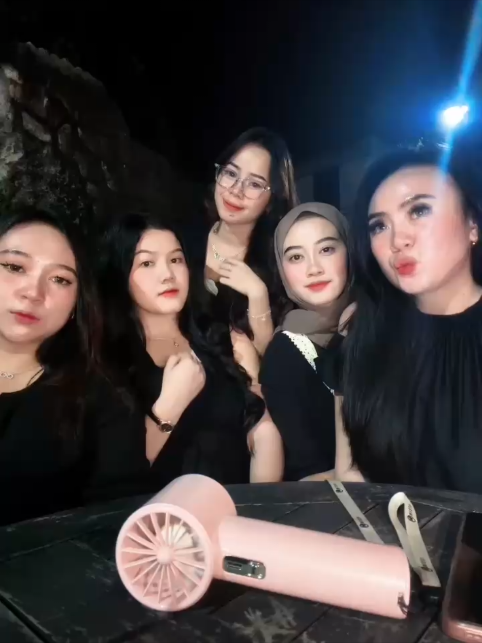 @CY