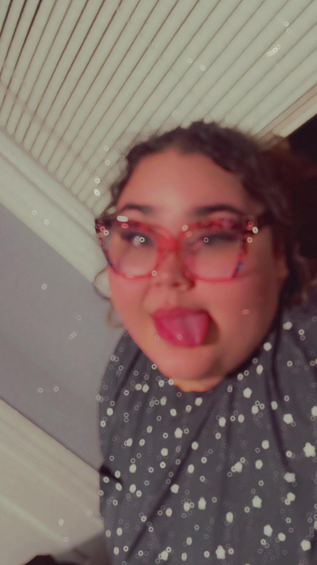 @Goldi😋💜