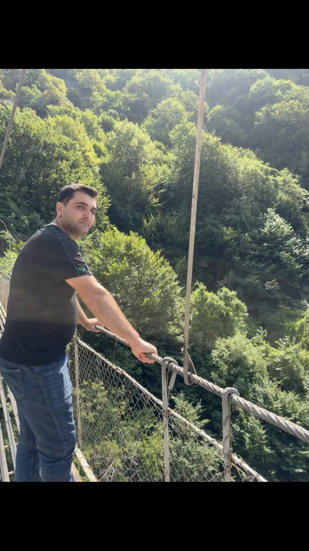 @Ferid Qaxli