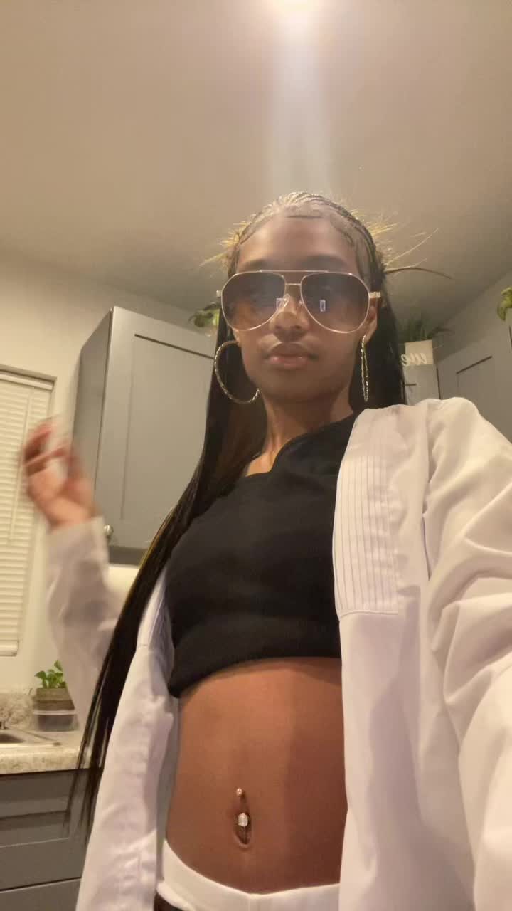 @pr3ttyliyah4