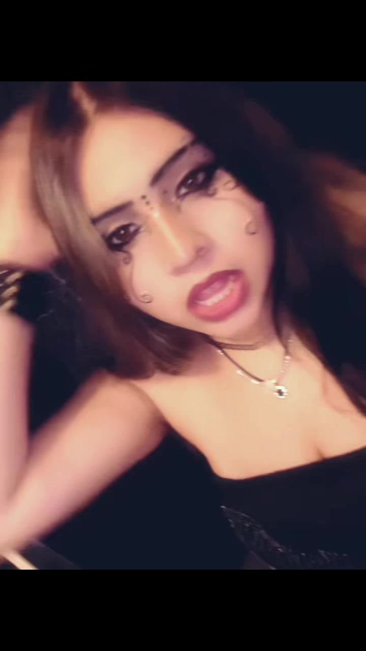 @𖣂︎