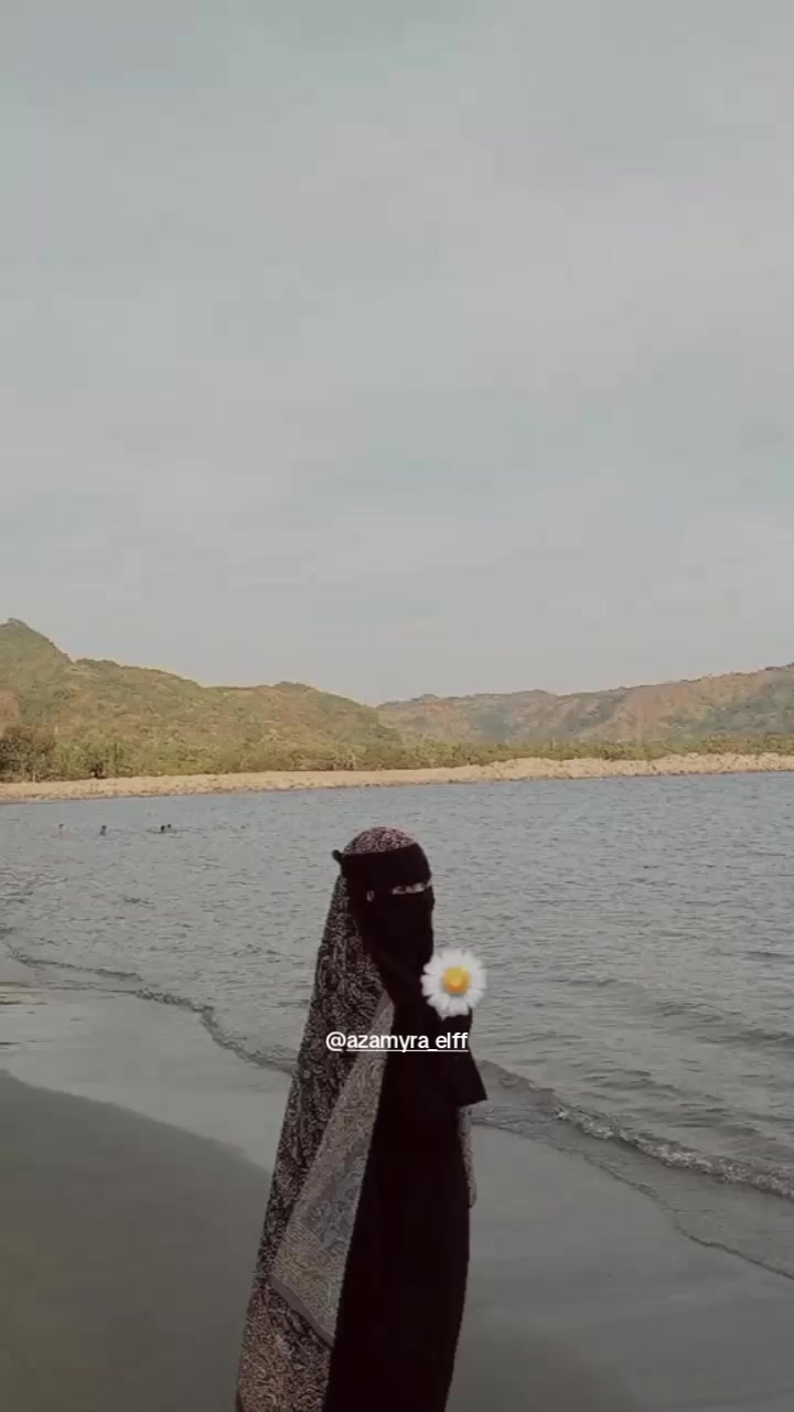 @azamyra_elff