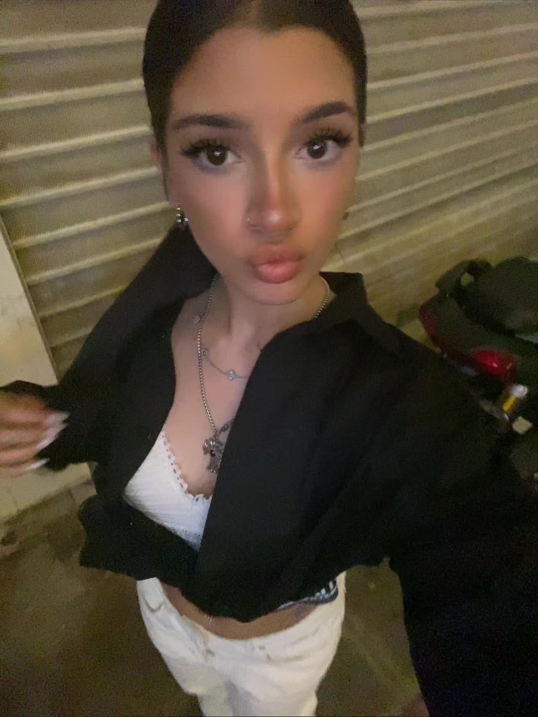 @melika