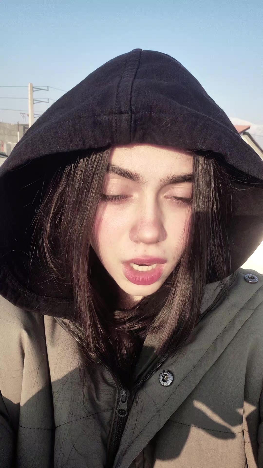 @niushaa
