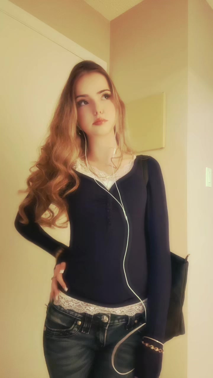 @𝒶𝓋𝒶