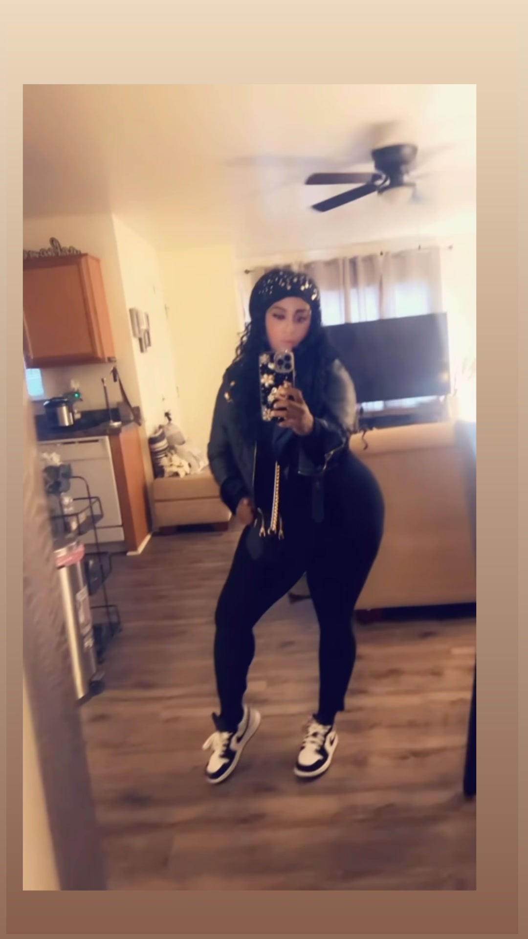 @Mo_22