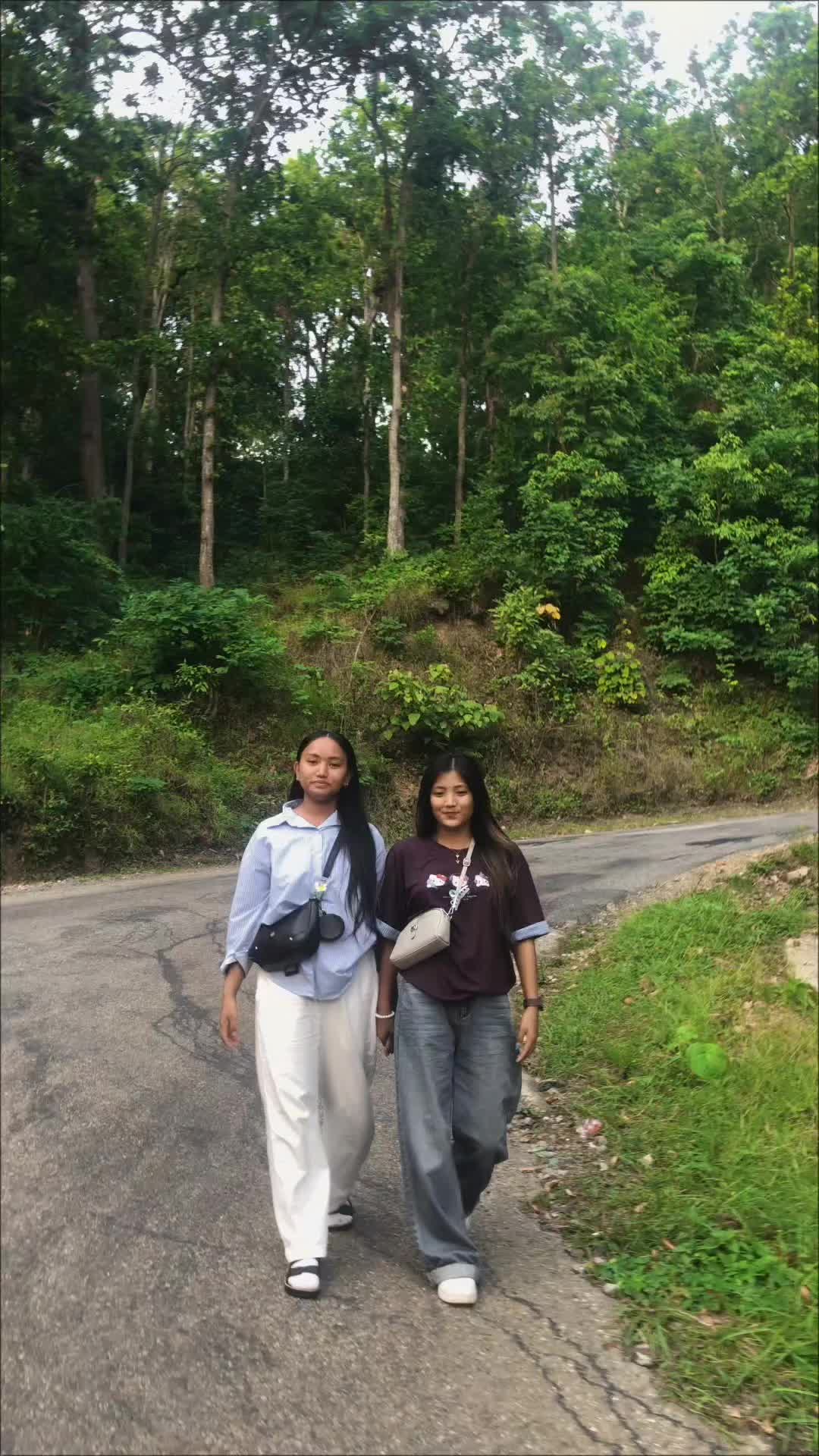 @मेनुका घोताने गुरुङ्ग 🫶💙