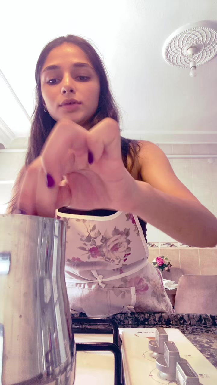 @Feryalergin