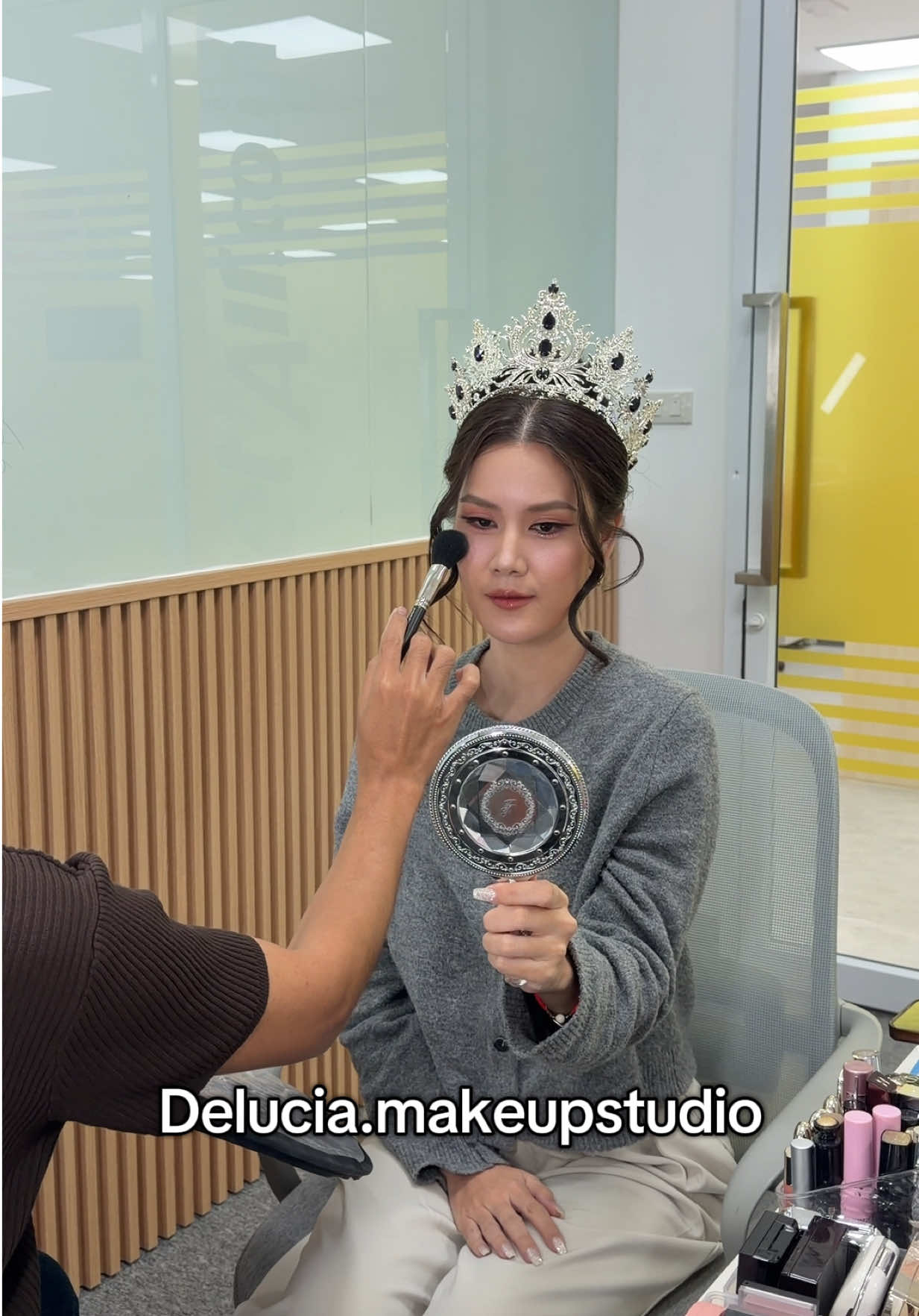 @Delucia.makeup studio