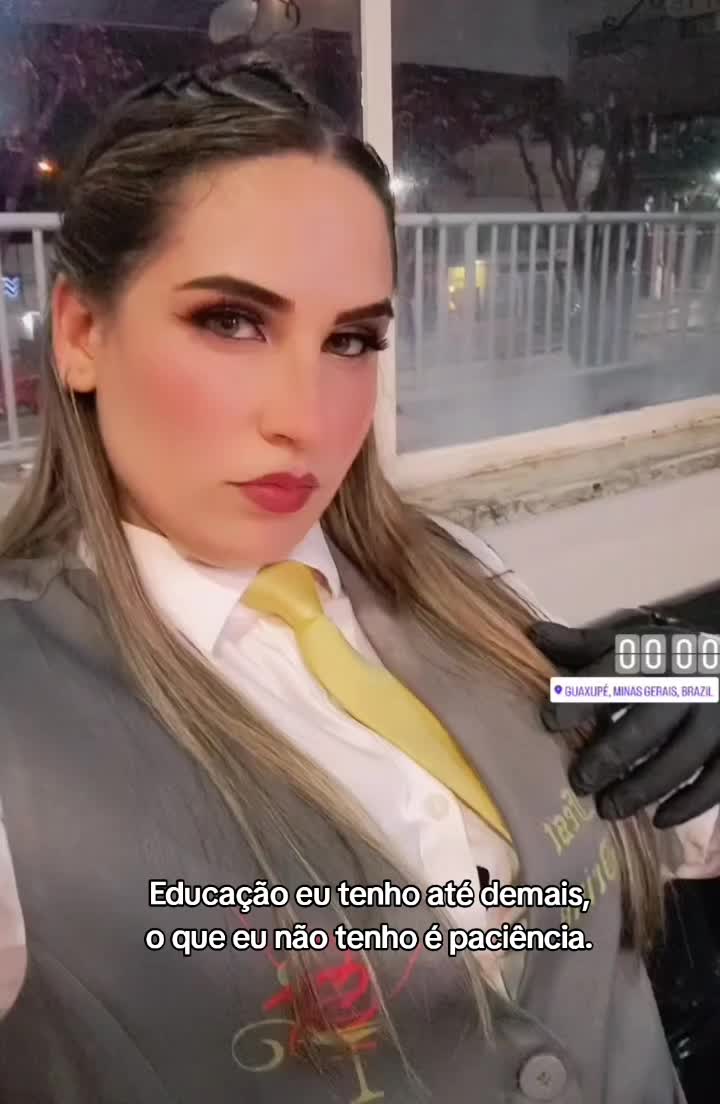 @Vitória Silveira