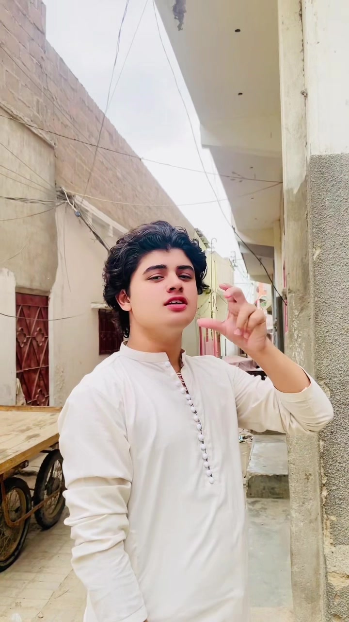 @🫰