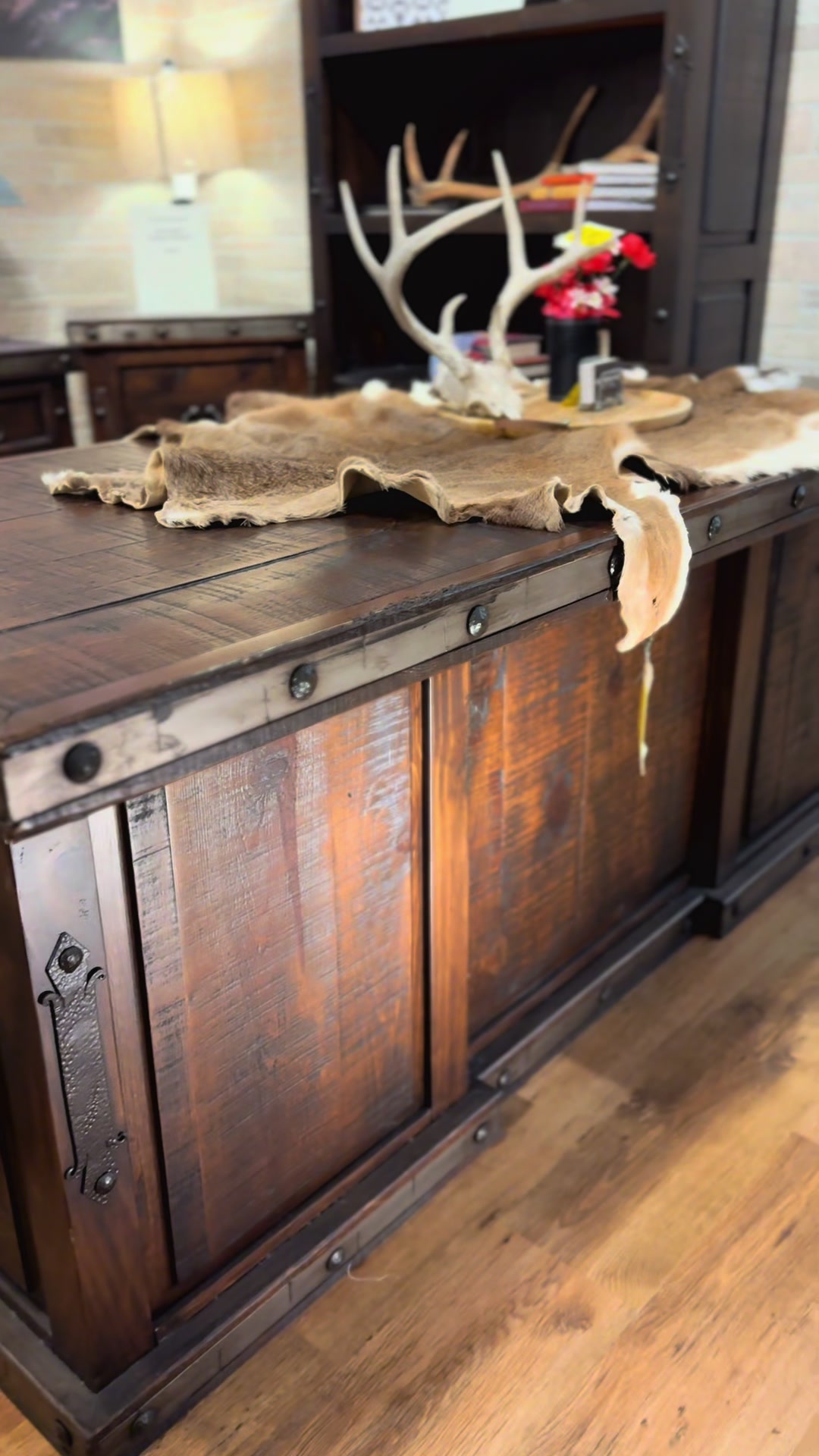 @RusticFurnitureDepot