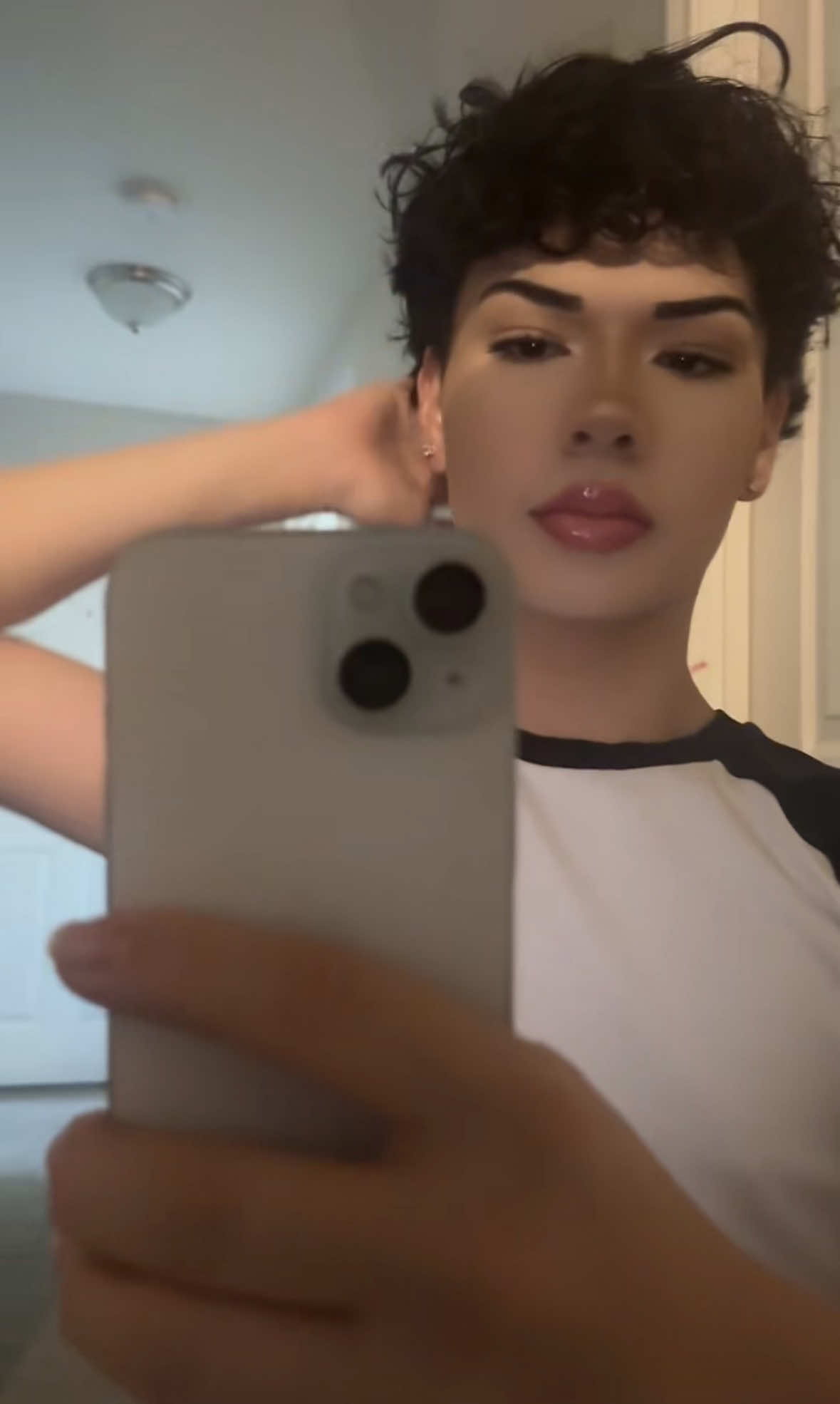 @♚