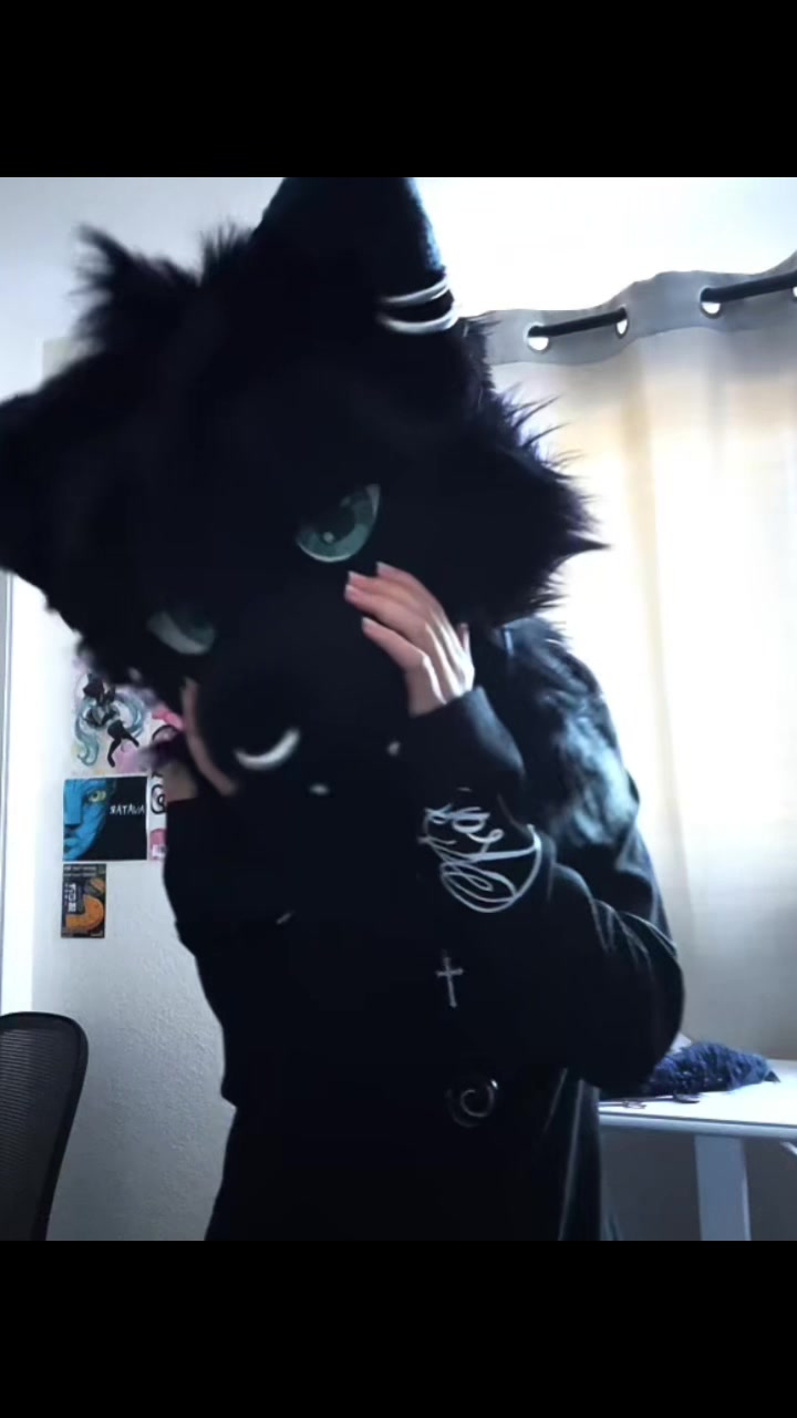 @𝐧𝐨𝐚𝐡 🐾