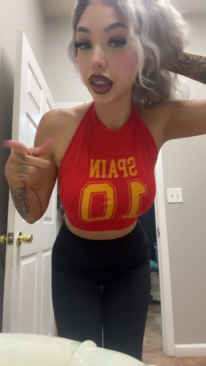 @Nikkinatalia