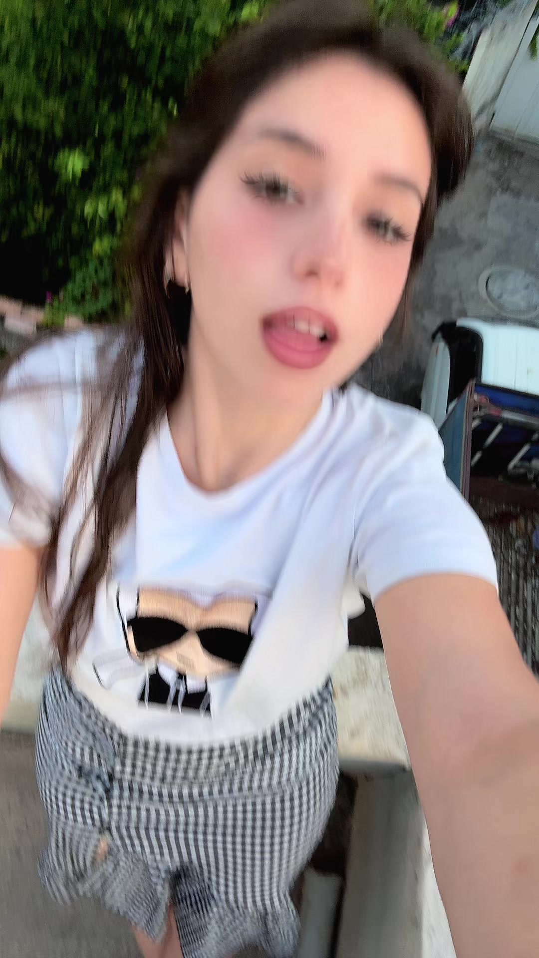 @Y⚡