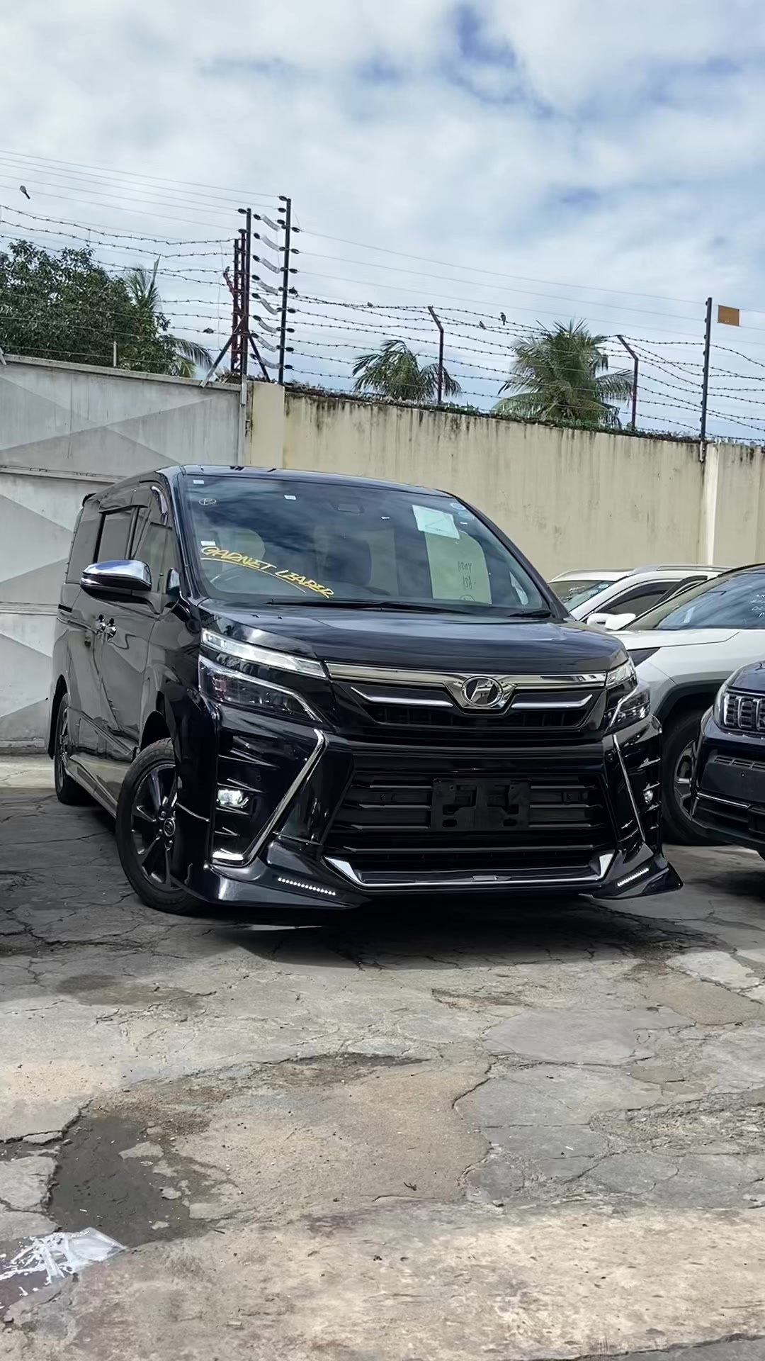 @IZOLO CARS