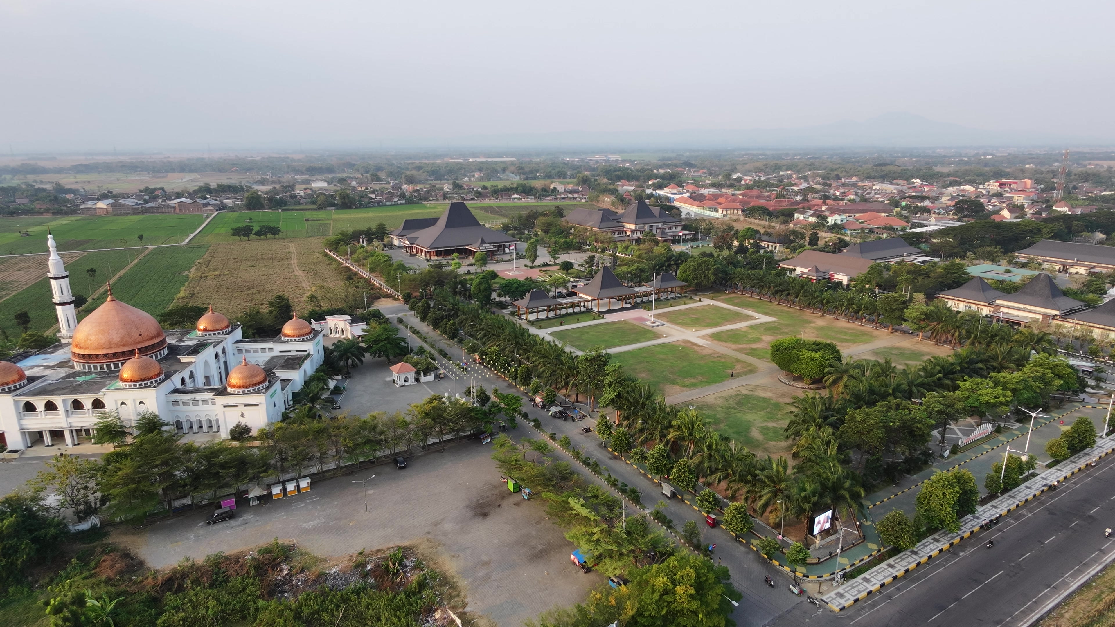 @Hiburan caruban