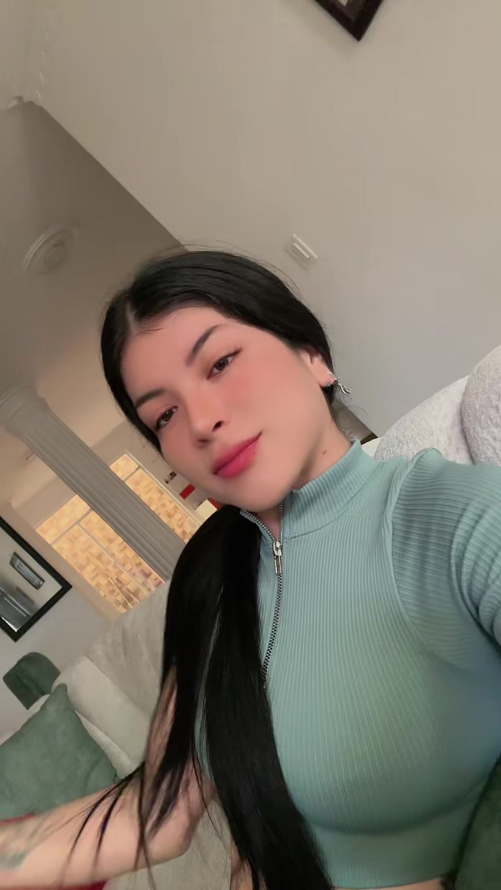 @Selena  Buste
