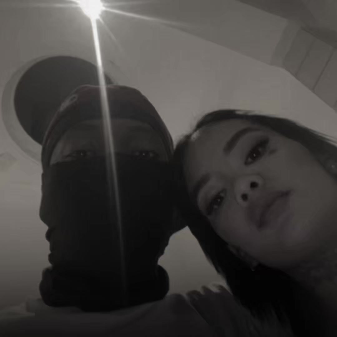 @2006 AJ
