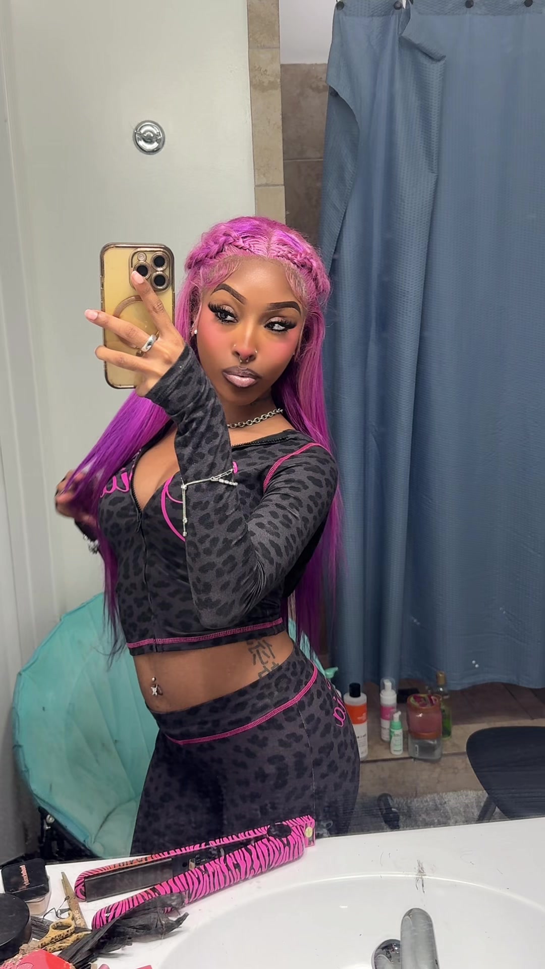 @aniyahmenzell