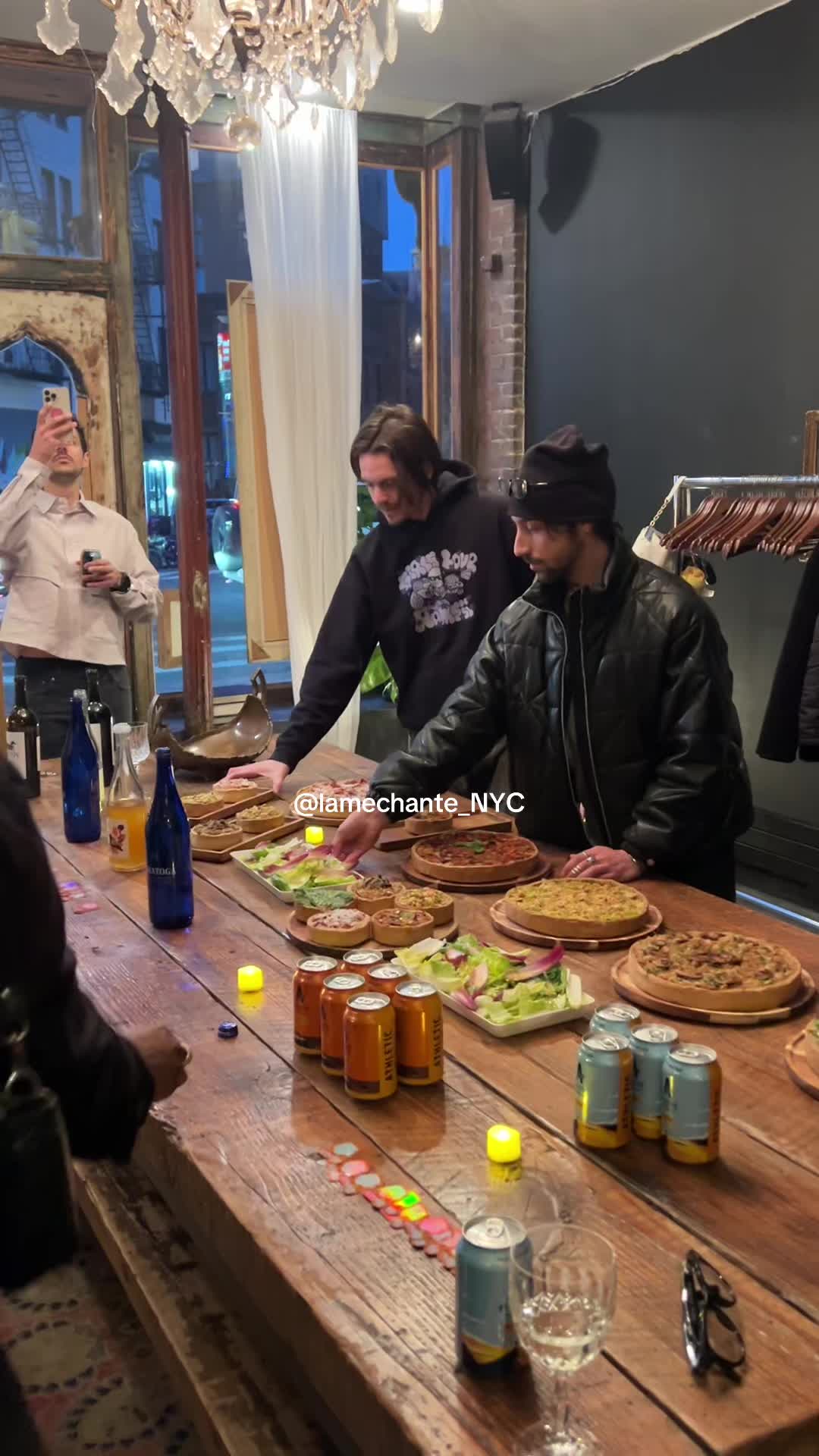 @eatswithmanny