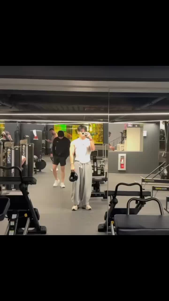 @monlvr⁷