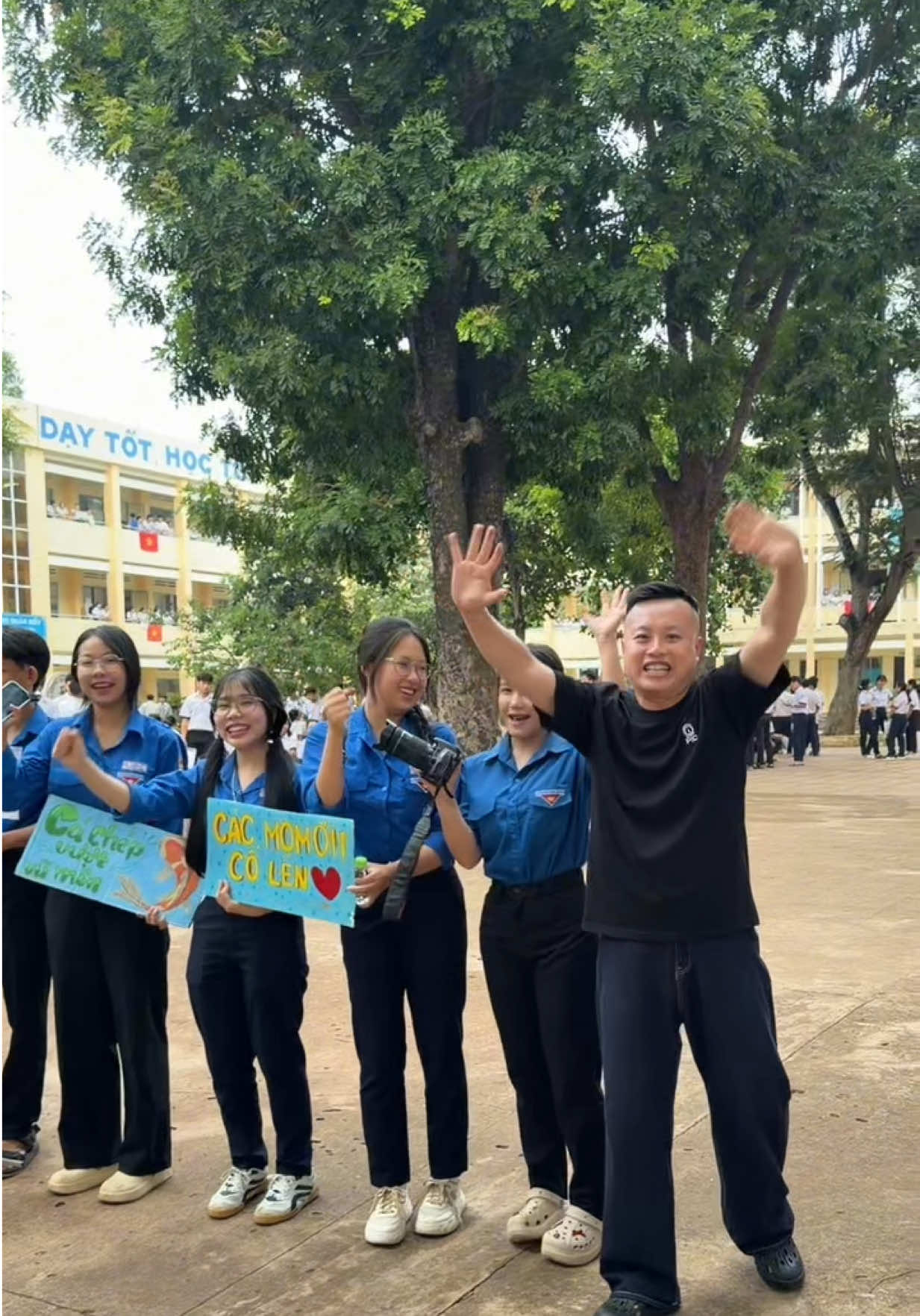 @PHAN HO&Agrave;NG MỸ