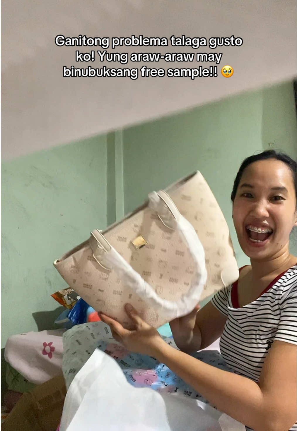 @J ᡣ𐭩