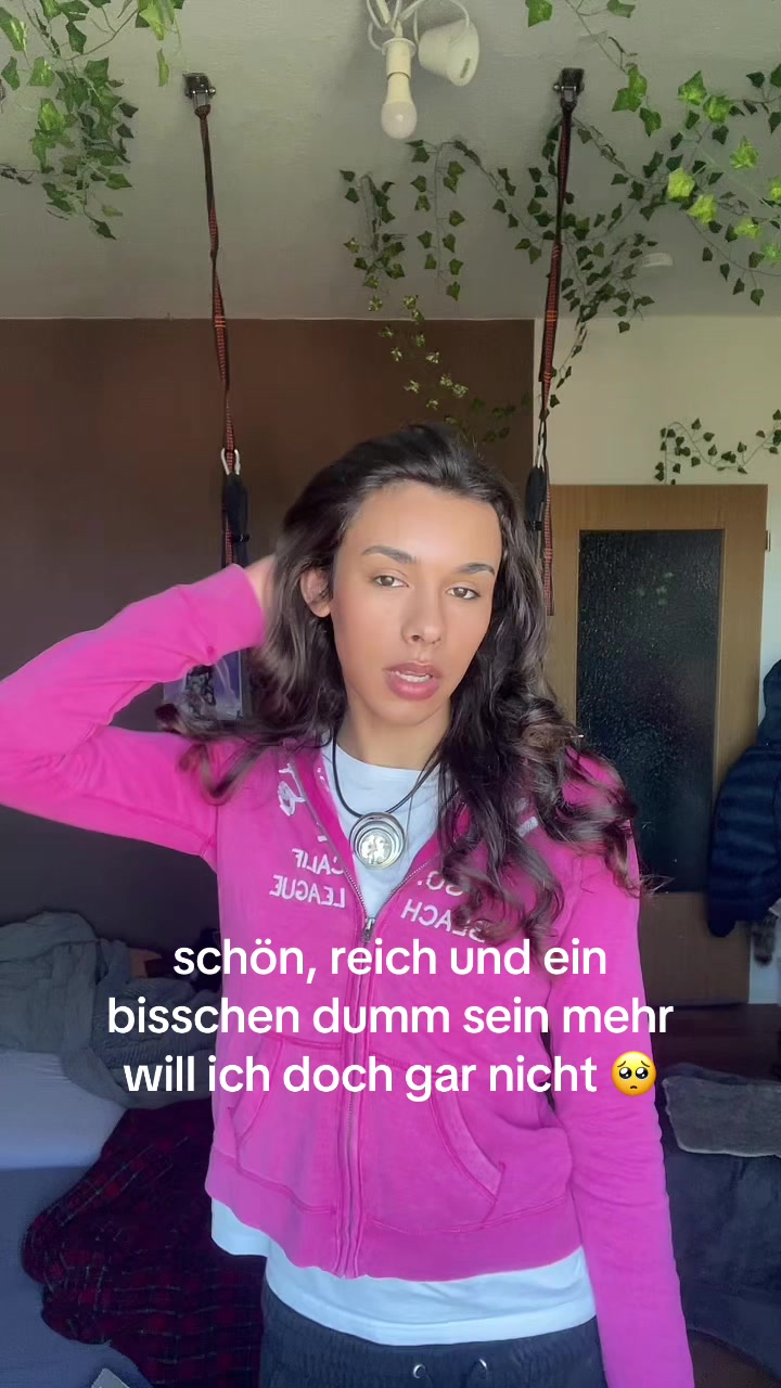 @Queen