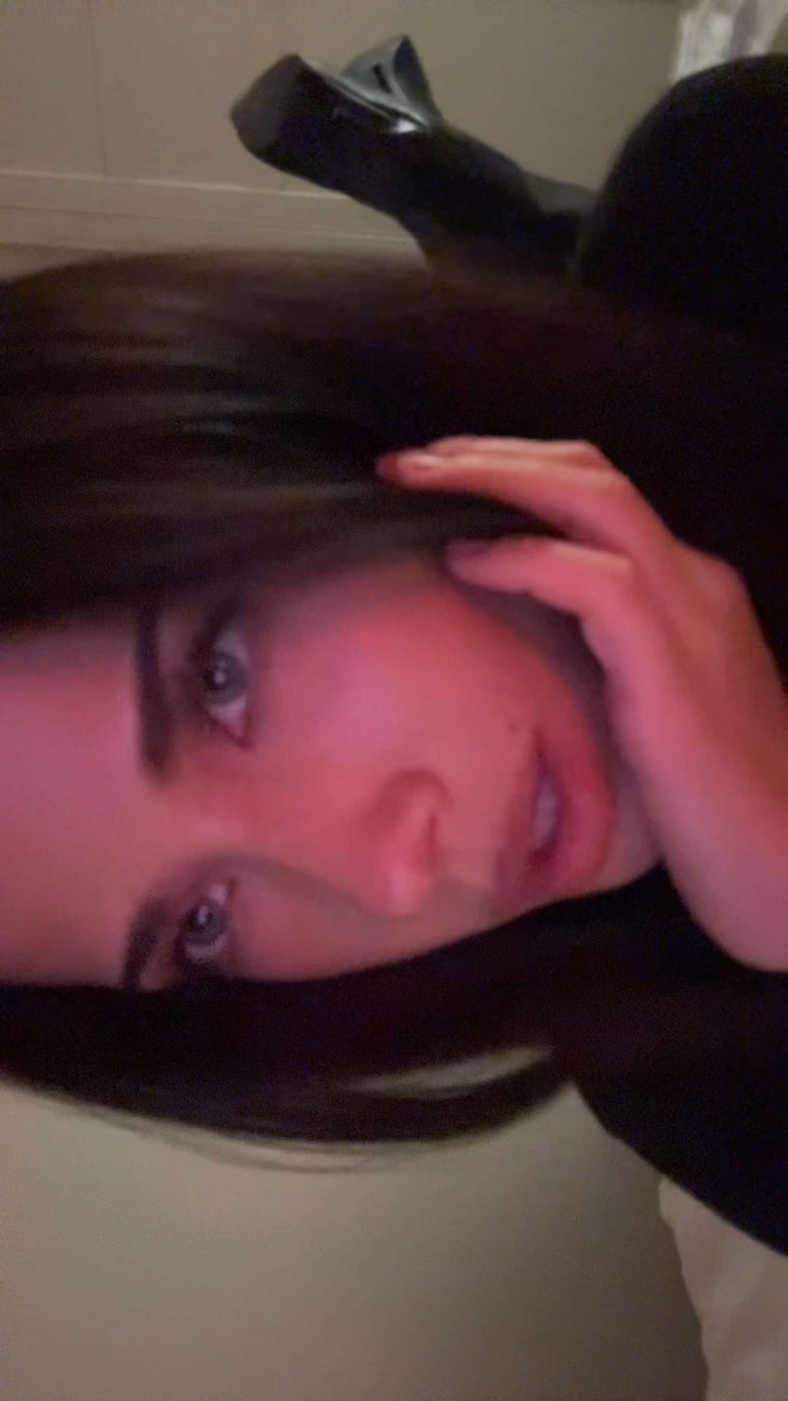 @itsnotbella