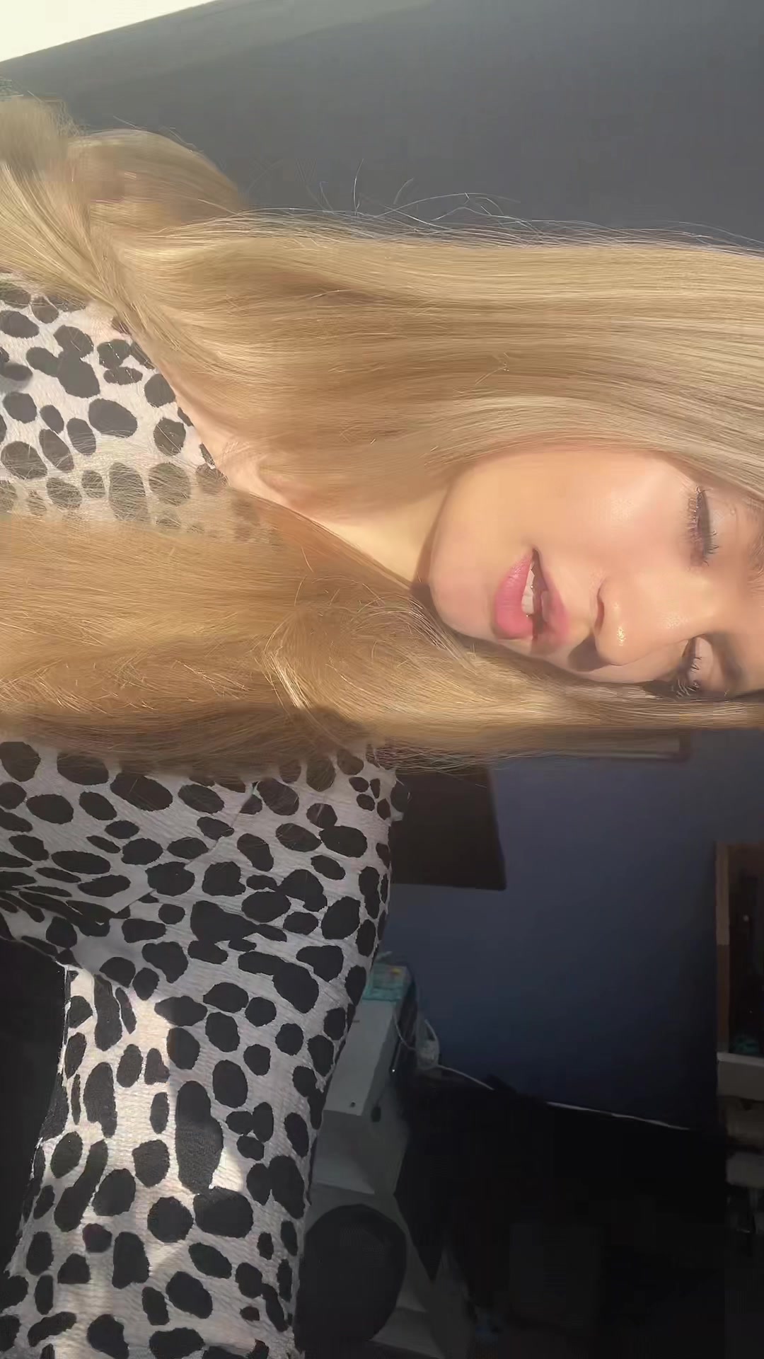 @lena.ist.blond