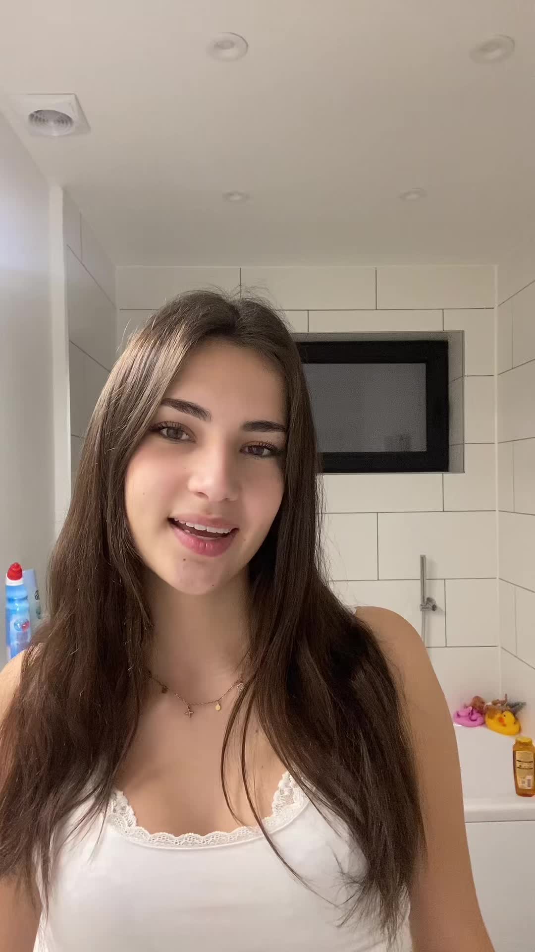 @𝐞𝐥𝐨𝐨