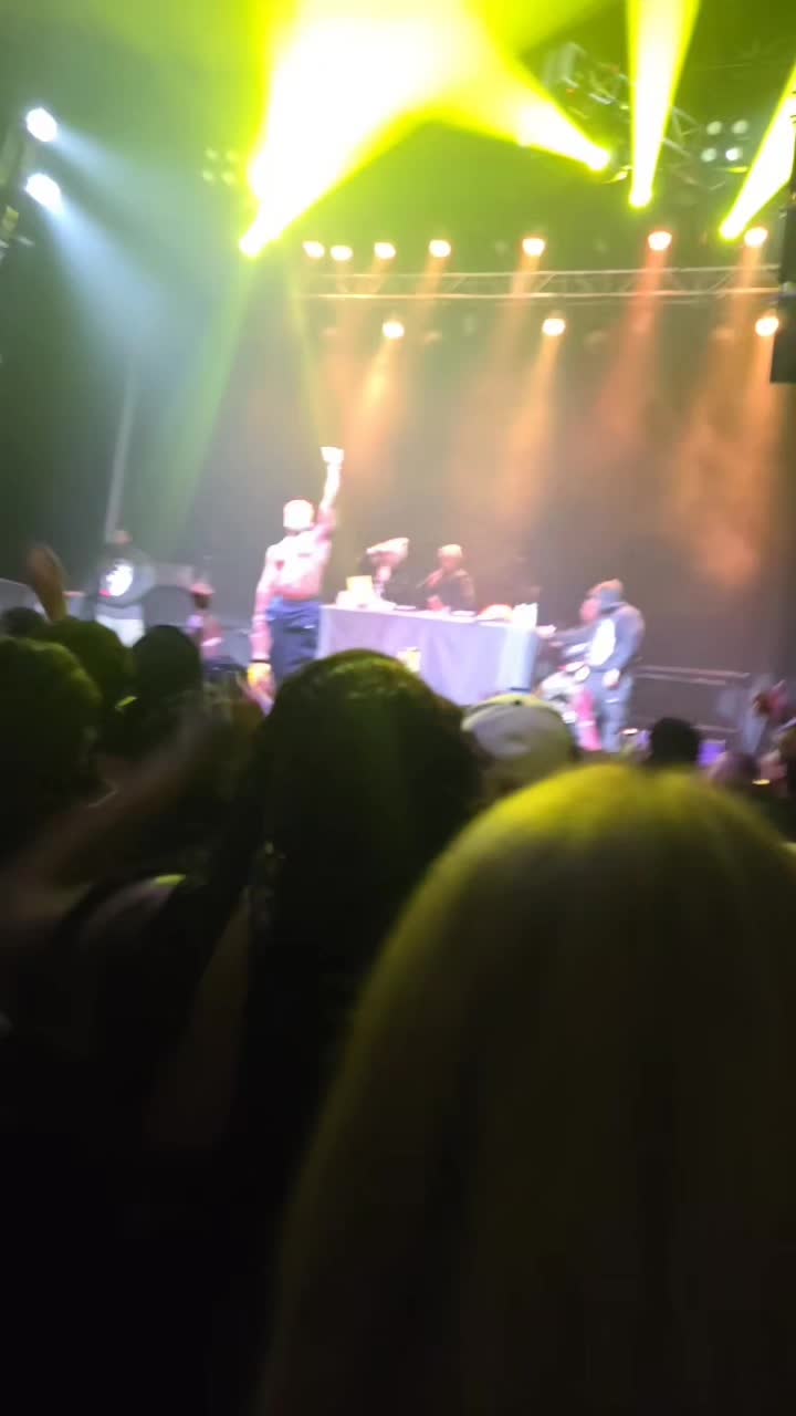 @Dubz