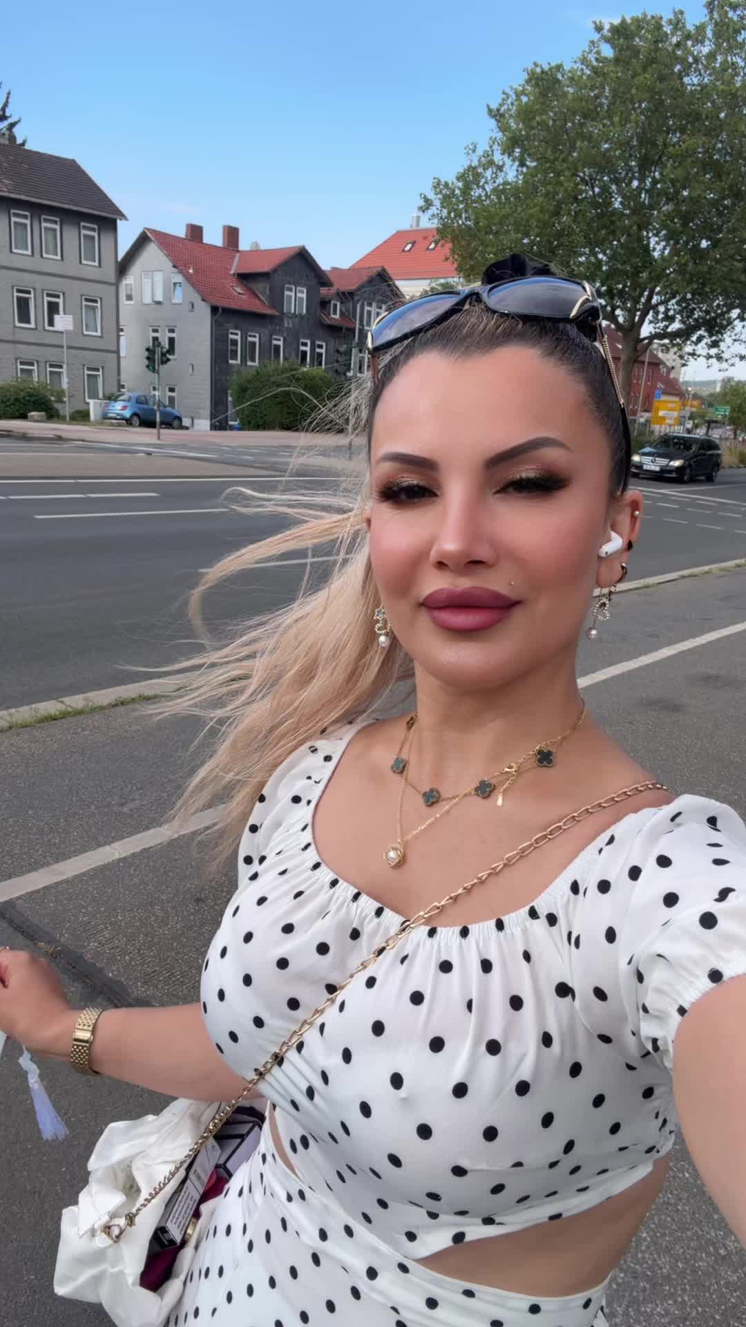 @Emoş💗