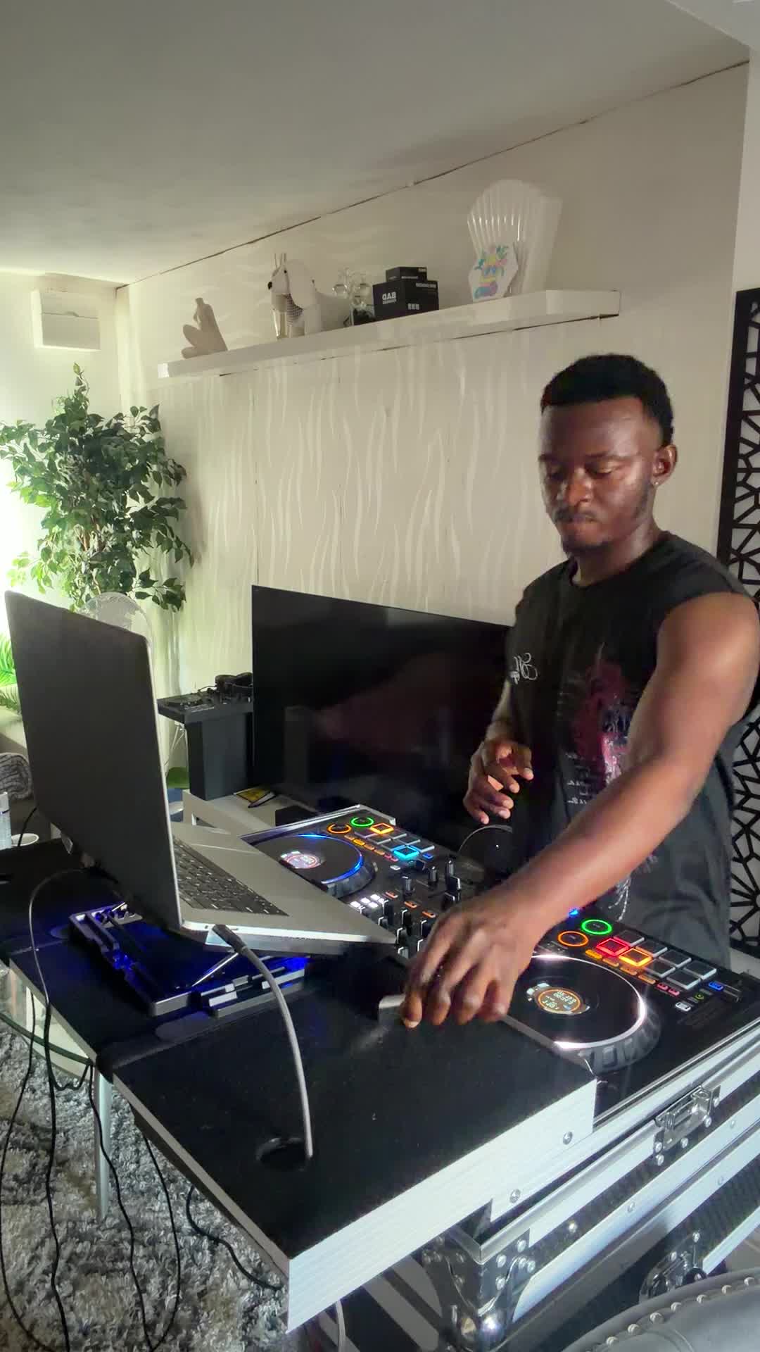 @SIXTYDJ