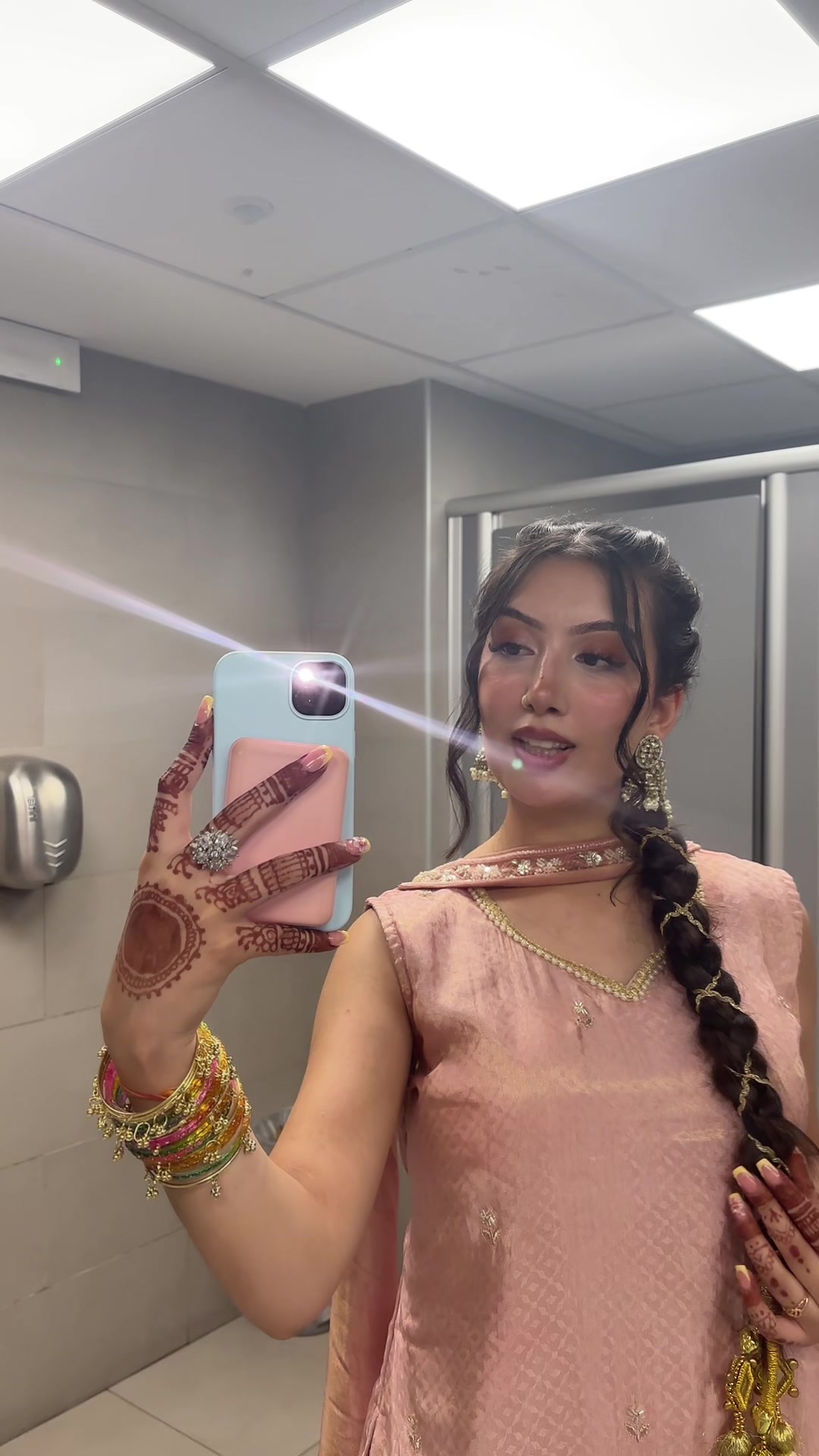 @Love kaur💸