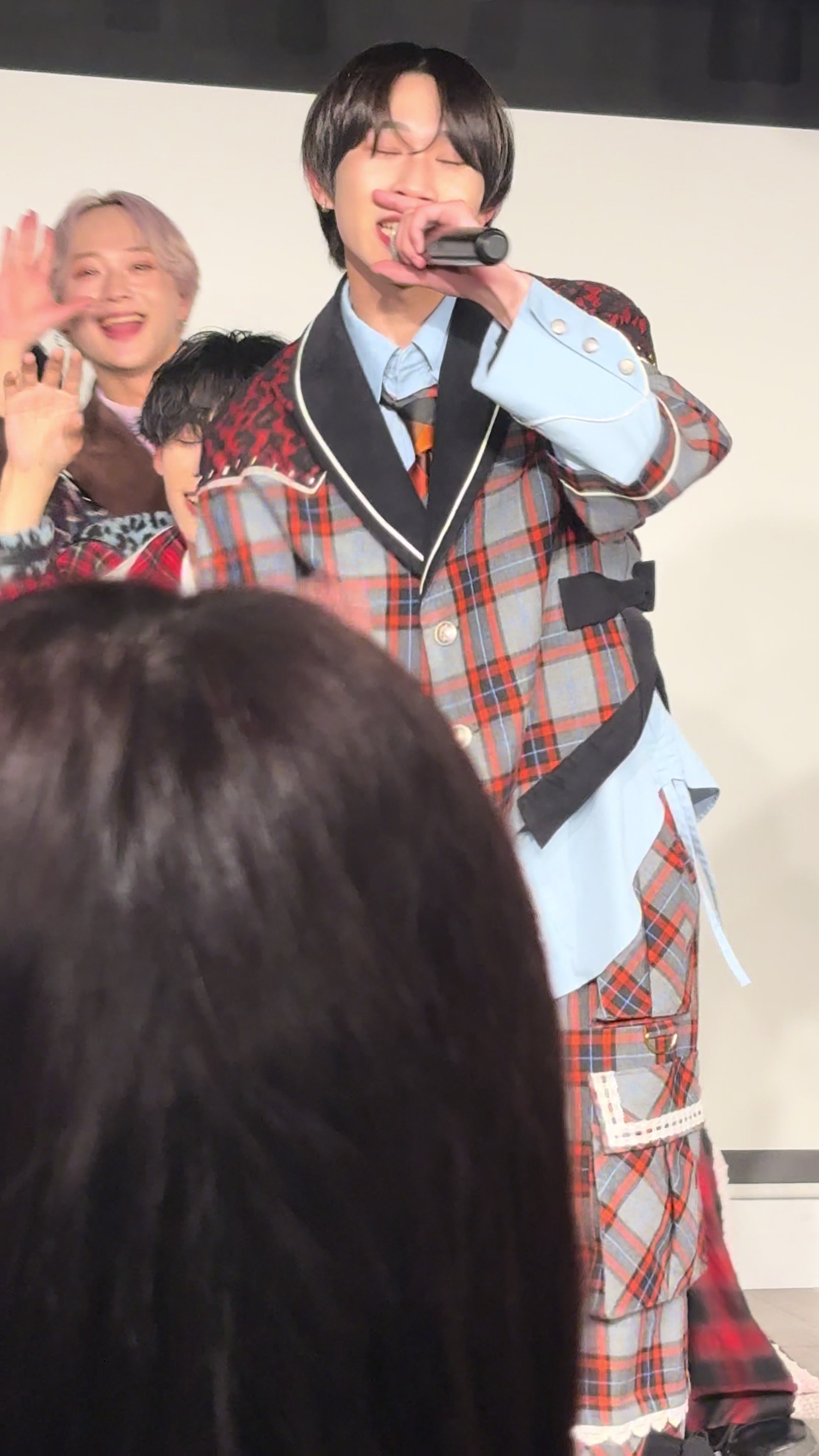 @なぎ