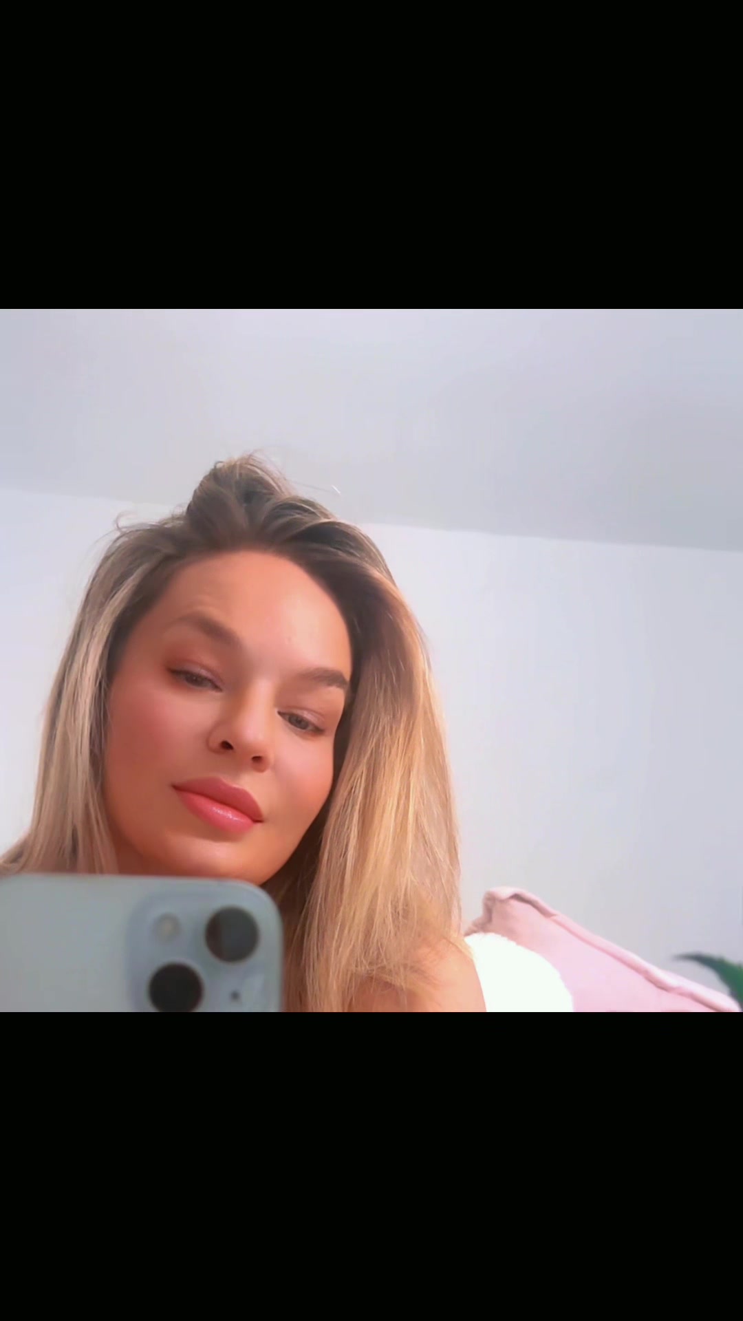 @hollyjj07