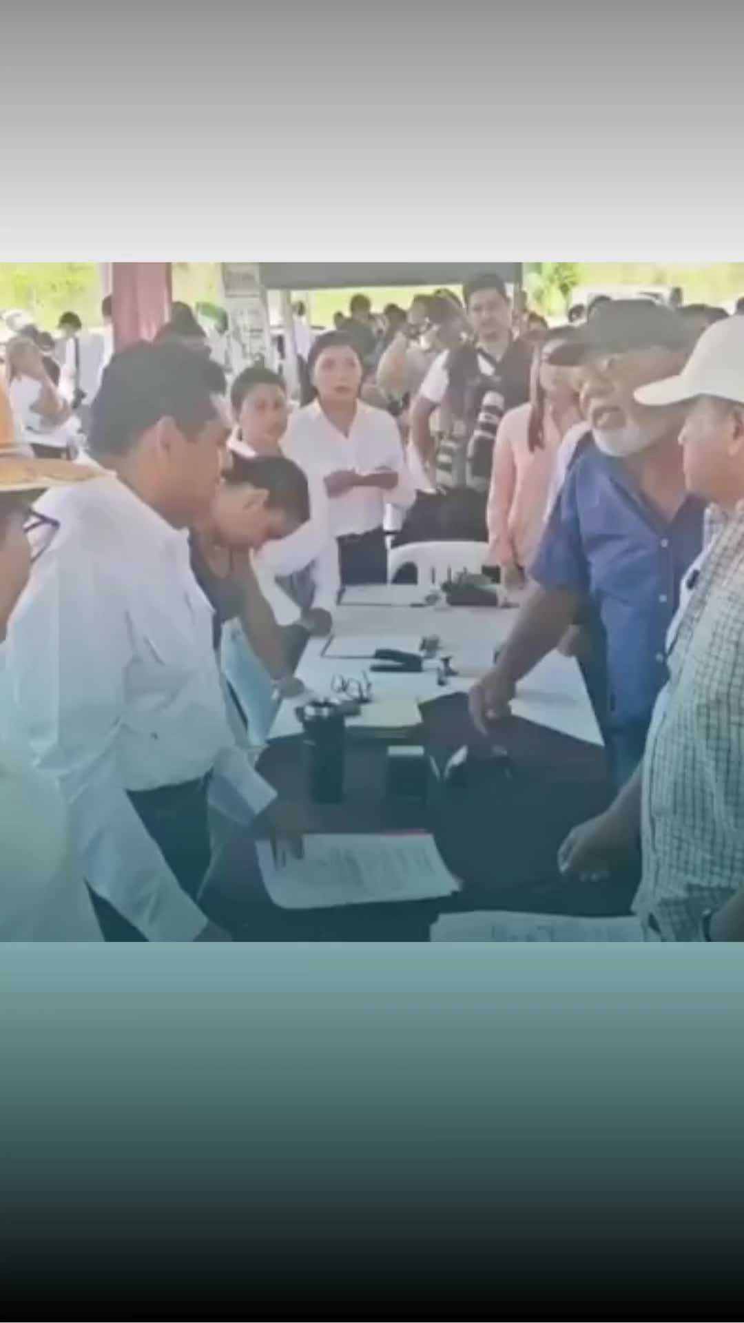 @Entre l&iacute;neas