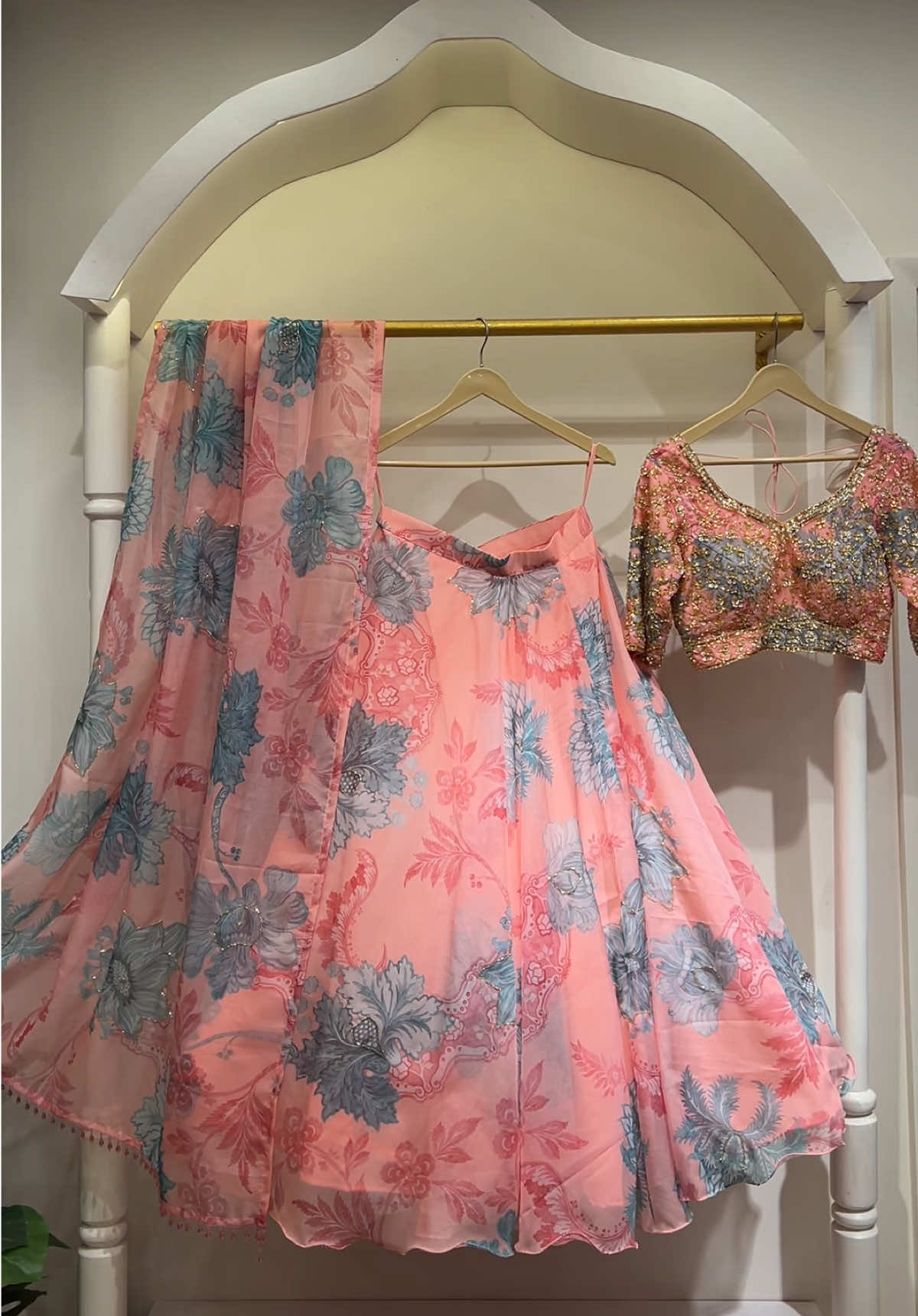 @aura_couture