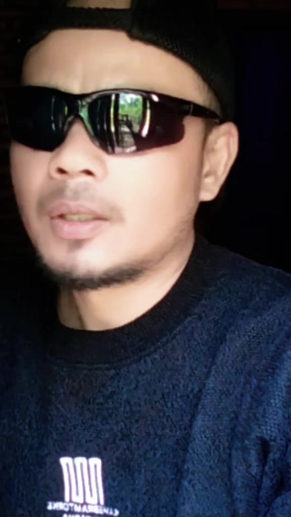 @Dari Kontak Anda