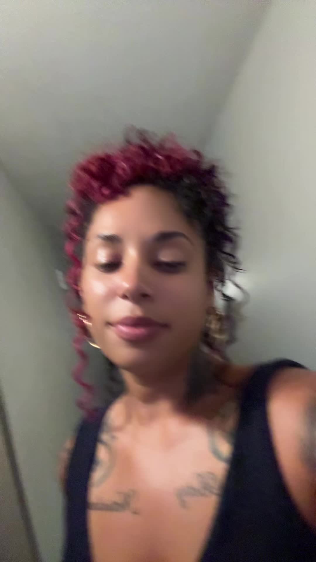@ShhmoneyCurl