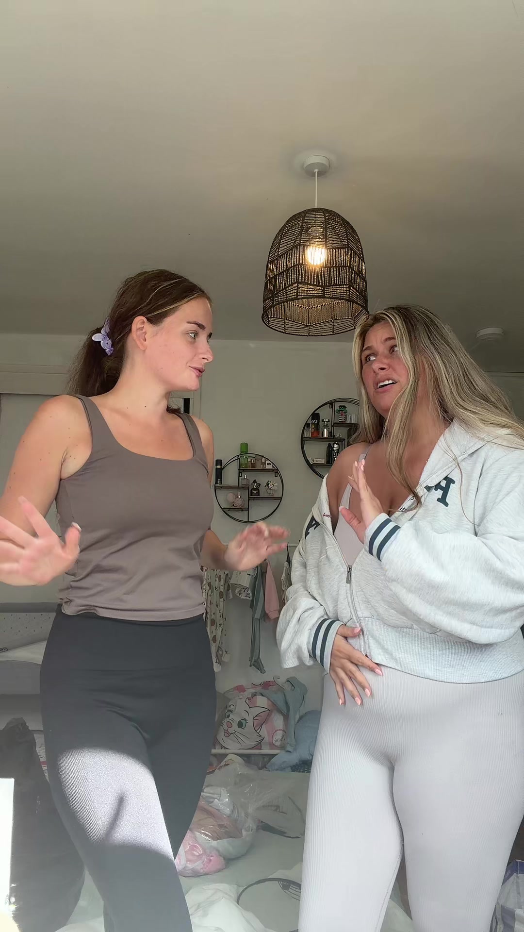 @caitlinxhunter