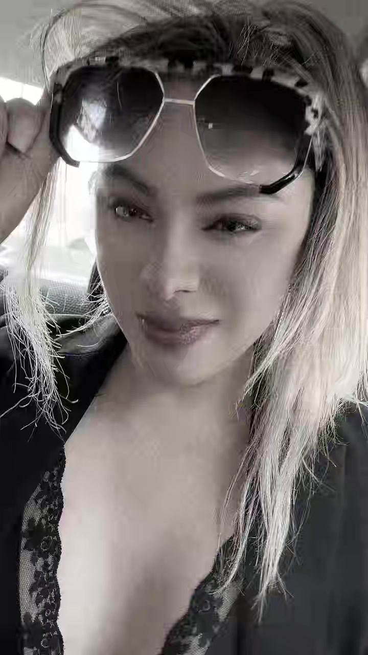 @Laurita