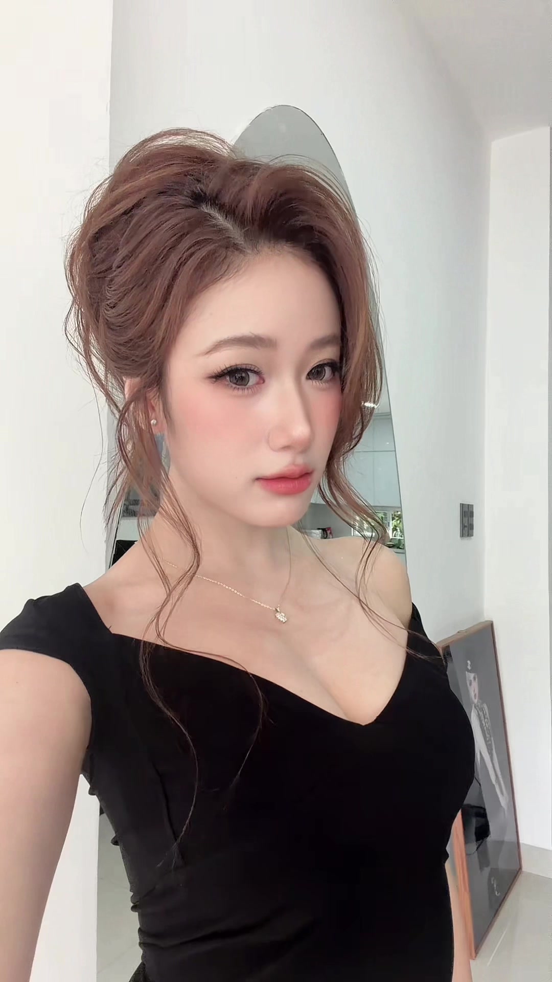@Blingngoc (Phạm B&iacute;ch Ngọc)