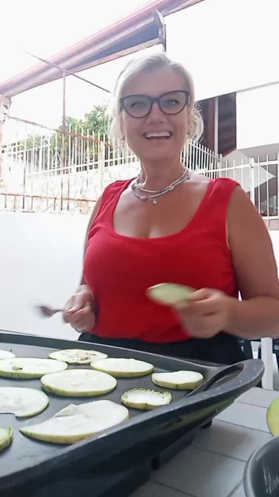 @annabionda70