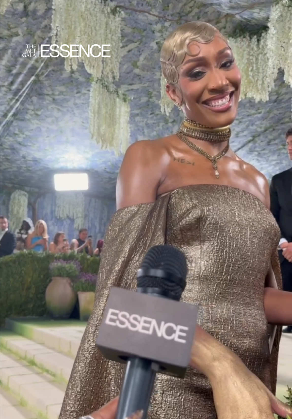 @essence