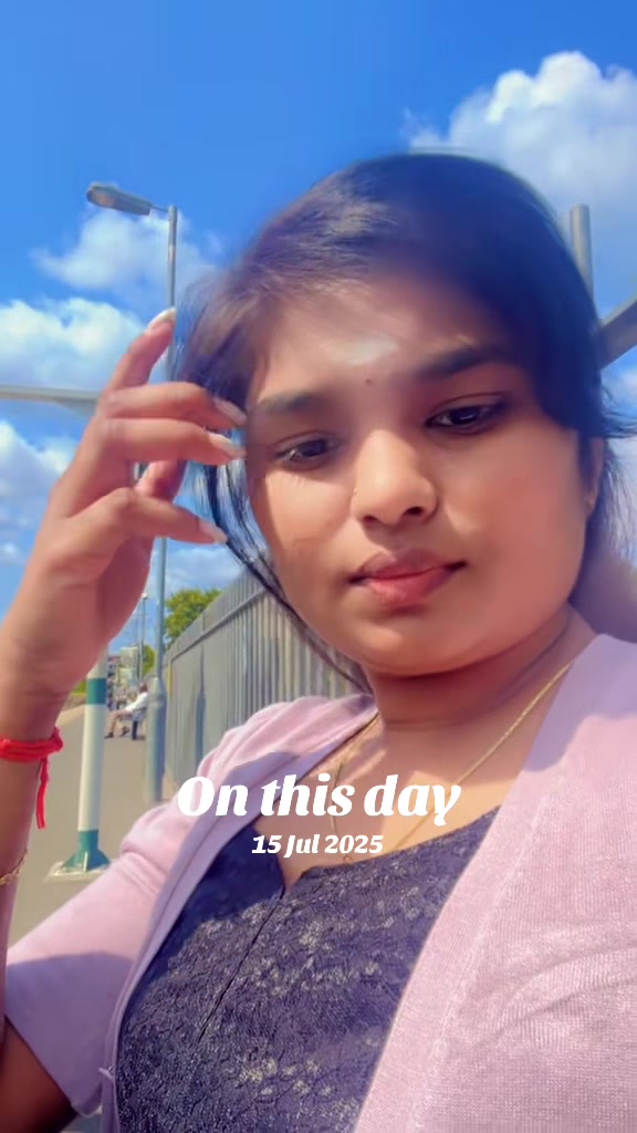 @Mathura🇬🇧🇬🇧🕉️