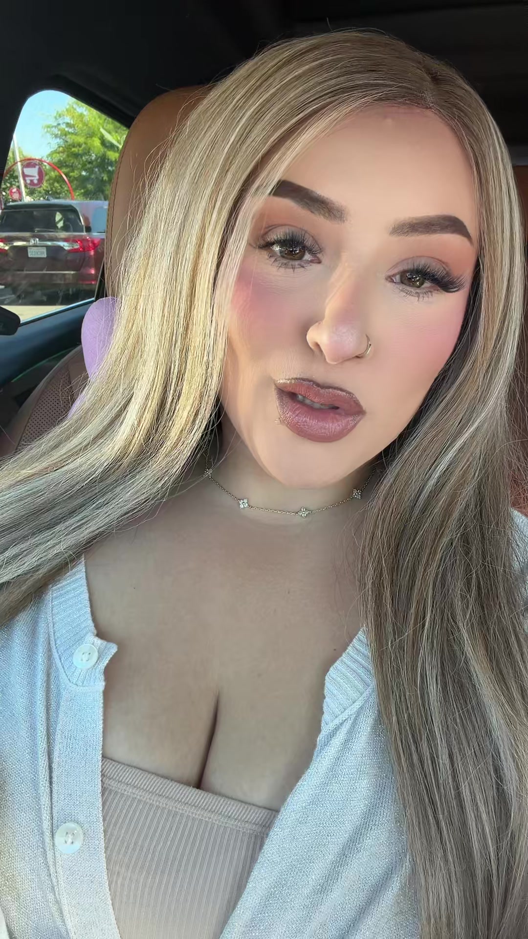 @Claudia Vergara